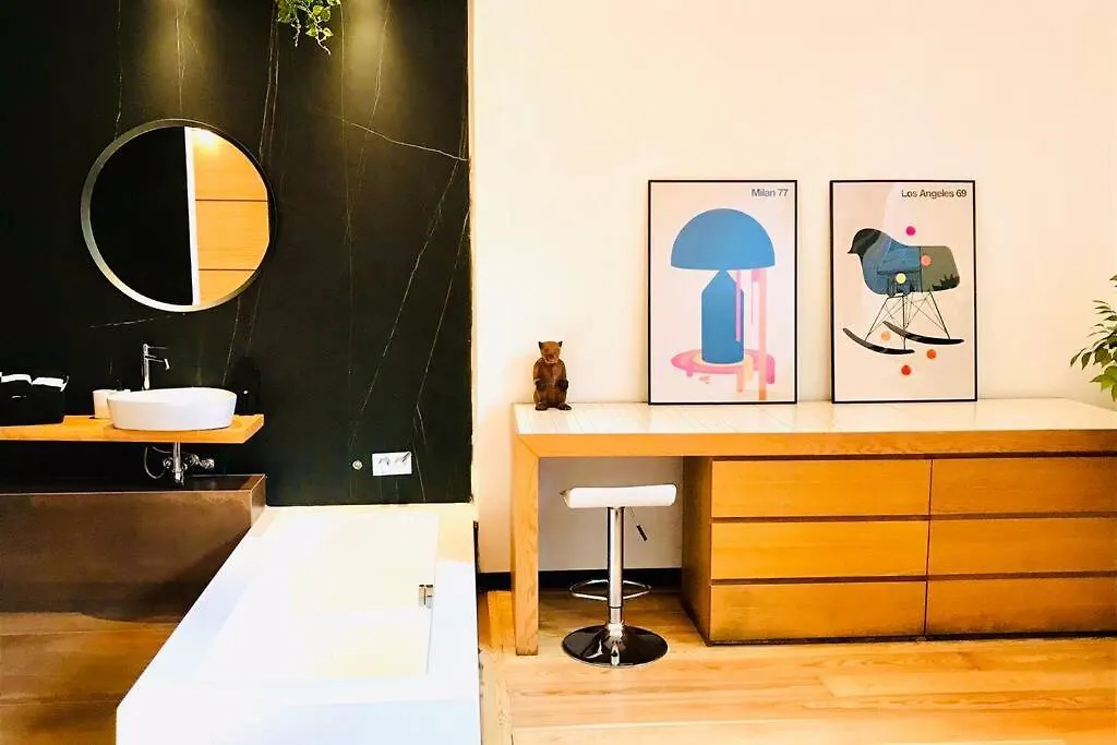Oli\'S Charming House location